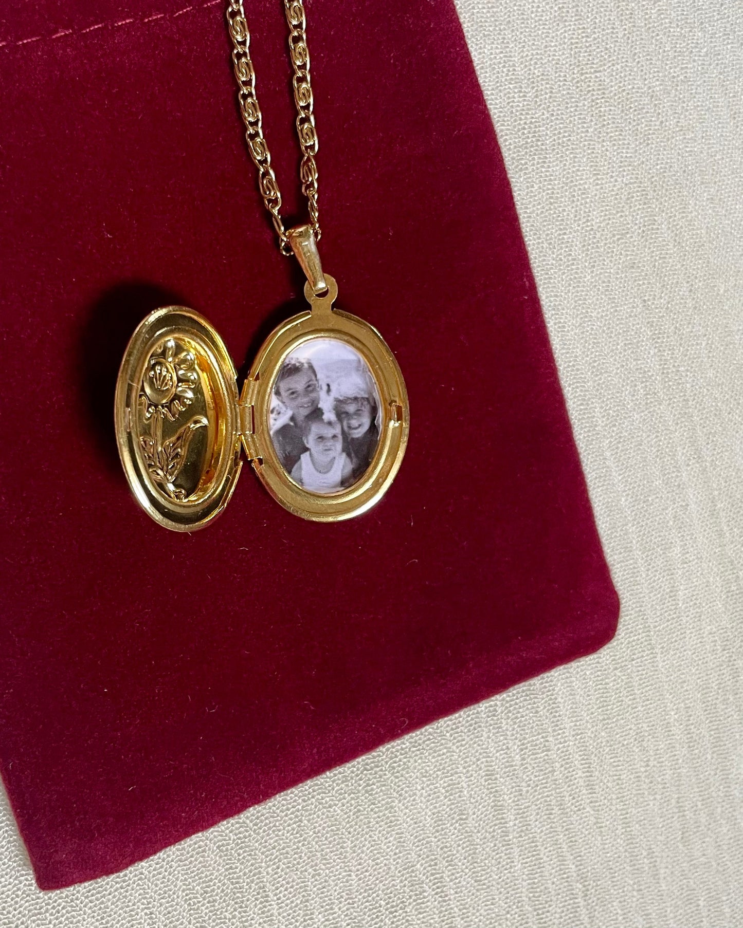 Porte-photo Marie (gri-gri ou collier)